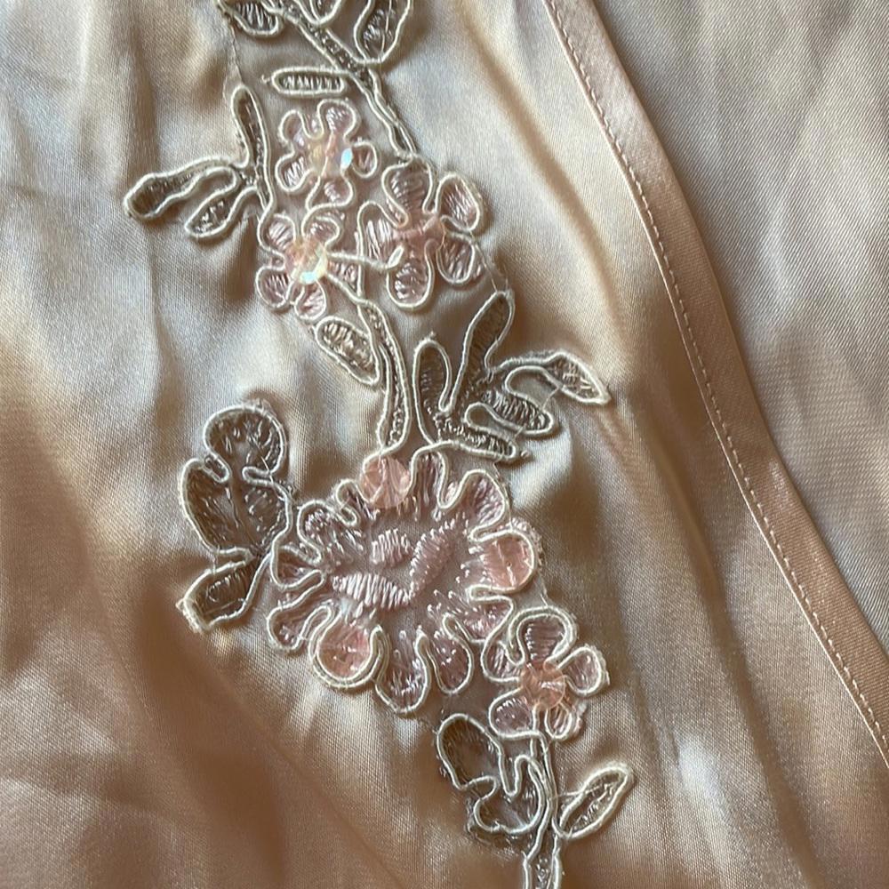 Silk PINK robe - Picture 3 of 7